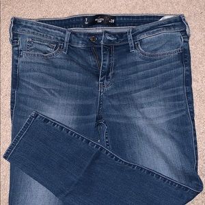 Hollister Jean Crop